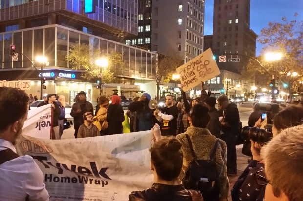 Market St Clears After Protest, Oakland Protestors Remain Downtown
